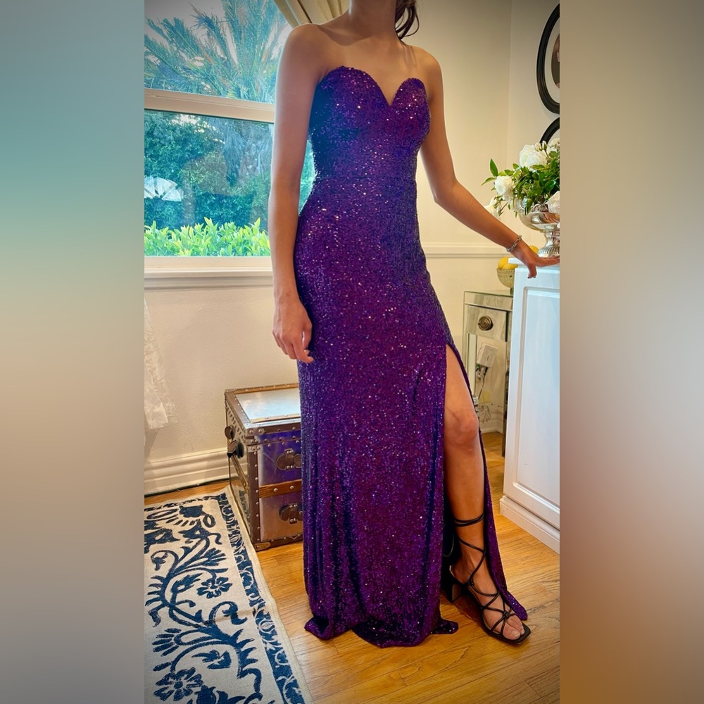 Aqua Sweetheart Neck Strapless Sequin Purple Dress Bloomingdale’s Exclusive Sz 0